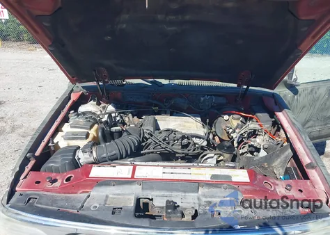 1998 Ford Explorer Eddie Bauer/Limited/Xlt from USA, damaged, VIN 1FMZU32P1WZC19718